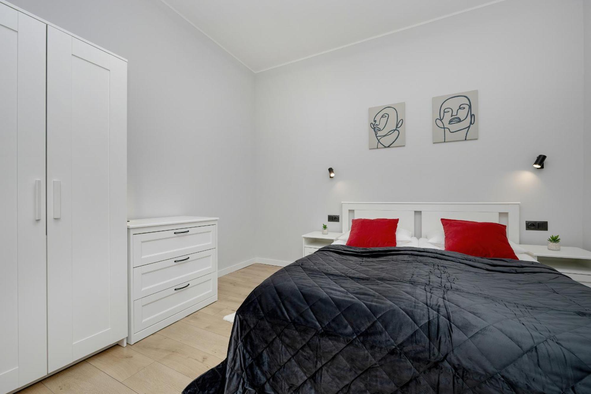 Exclusive Grey And Red Apartment In Warsaw Center By Noclegi Renters Exteriör bild