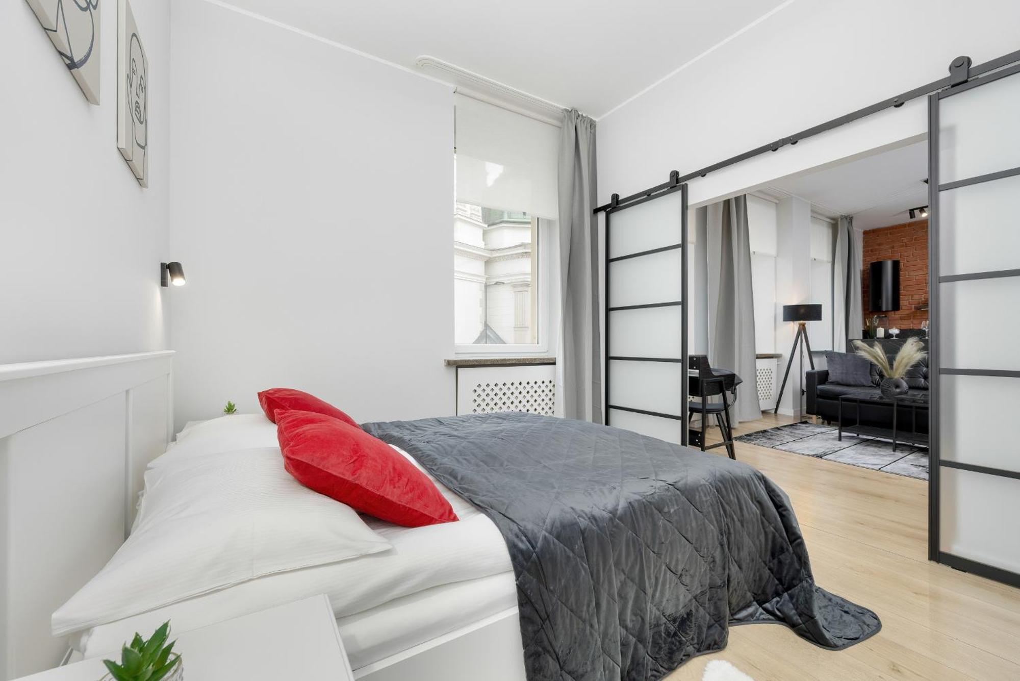 Exclusive Grey And Red Apartment In Warsaw Center By Noclegi Renters Exteriör bild