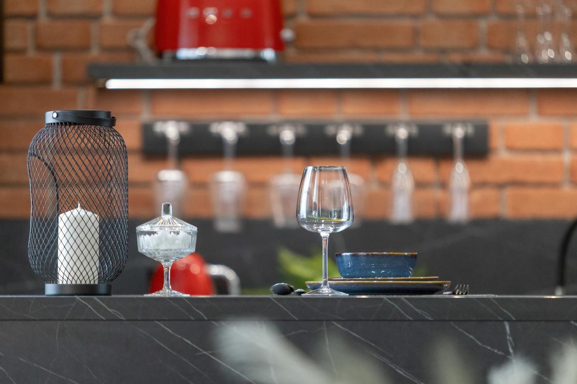 Exclusive Grey And Red Apartment In Warsaw Center By Noclegi Renters Exteriör bild
